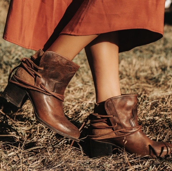 FreeBird Casey Ankle Boots size 7 - Picture 3 of 10